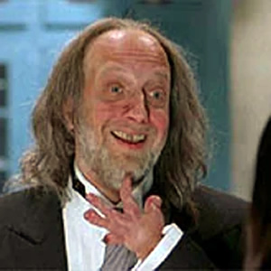 Scary Movie 2: Take my strong hand